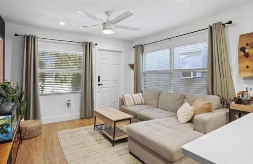 Lake Worth House | Coastal Hideaway