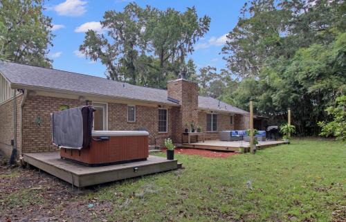 Whitemarsh Island House | Coastal Home 3br, 2ba & Hot Tub In Savannah&tybee