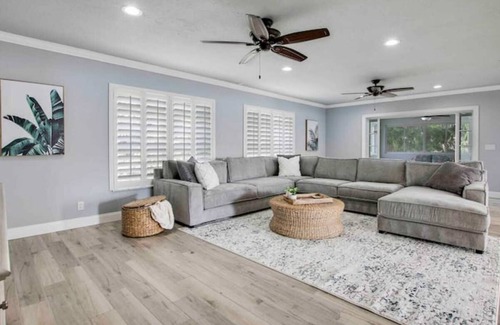 North Palm Beach House | Coastal home with 2 master suites, private pool, and close to the beach