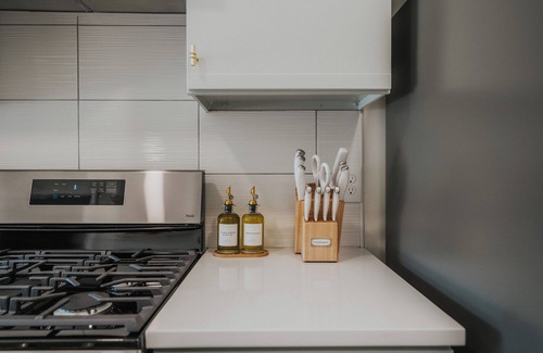 Whitemarsh Island House | Coastal Island Home: Minutes to Downtown Savannah & Tybee Island