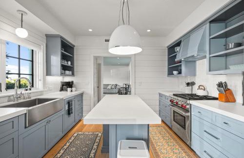 Village of La Jolla House | Coastal La Jolla Luxury - AC & Large Ocean View Patio!