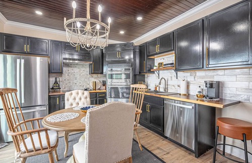 Savannah Beach Apartment | Coastal Luxe: 2 Bed/Bath Condo