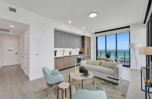 North Beach Condo | Coastal Luxe | Elegant 2BR/2BA Getaway in Miami Beach