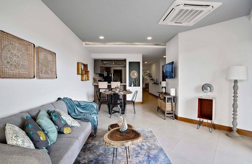 Playa Langosta Condo | Coastal Luxury Condo, 100 mgps Internet and GYM