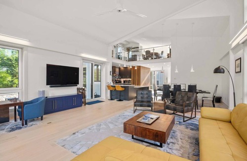 Wellfleet House | Coastal Luxury Near Wellfleet's Best Beaches