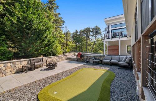 Wellfleet House | Coastal Luxury Near Wellfleets Best Beaches