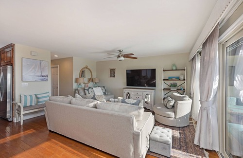 Capistrano Beach House | Coastal Modern Beach Cottage-2 Bed/2 Bath, A/C, Vegetable Garden, Walk2Beach