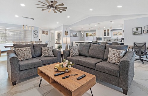 Walsingham House | Coastal Modern Farm House w/ Jacuzzi