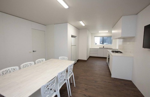 Apollo Bay Hotel | Coastal Motel