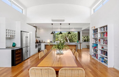 Ocean Grove House | Coastal paradise just metres from the beach