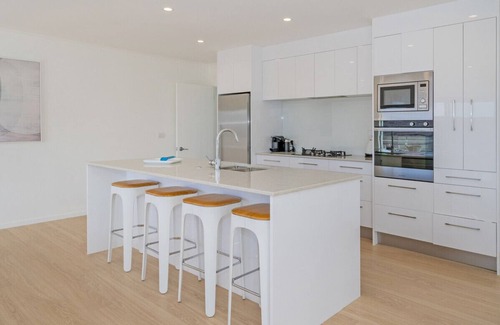 Matarangi Cottage | Coastal Pearl - Matarangi Holiday Home