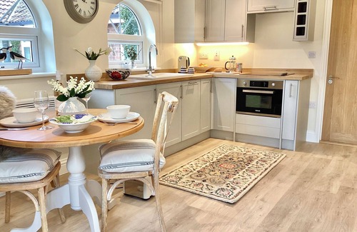 Brancaster Staithe Apartment | Coastal retreat for two in Brancaster Staithe next to the harbour and pubs.