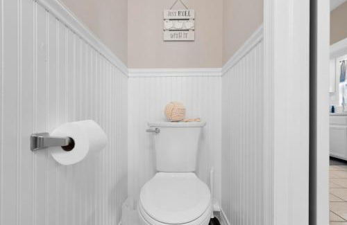 Fairfield Apartment | Coastal Retreat Charming 3-Bedroom Fairfield Townhouse near Beaches I Town Center