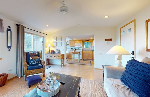 Brookings Cabin | Coastal retreat steps from the beach with a private hot tub & nautical theme