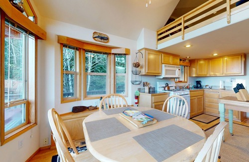 Brookings Cabin | Coastal retreat steps from the beach with a private hot tub & nautical theme
