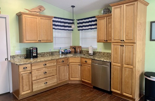 Eastpoint House | Coastal Simplicity- Located in Eastpoint just minutes to SGI & Apalachicola
