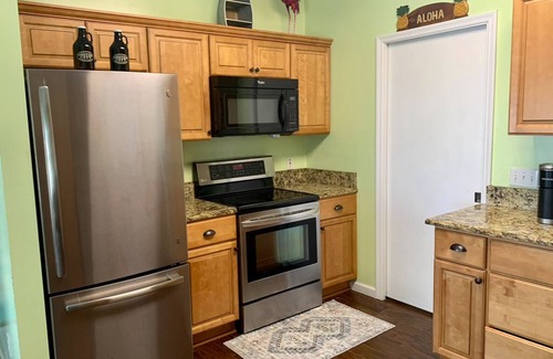 Eastpoint House | Coastal Simplicity- Located in Eastpoint just minutes to SGI & Apalachicola