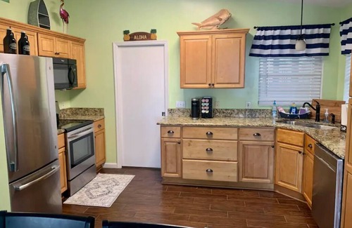 Eastpoint House | Coastal Simplicity- Located in Eastpoint just minutes to SGI & Apalachicola