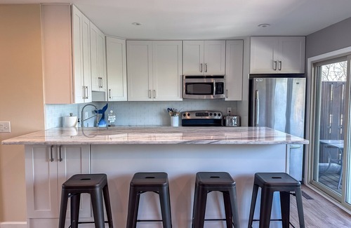 Southend House | Coastal Soul - Beach block, on cul-de-sac street, pet friendly.
