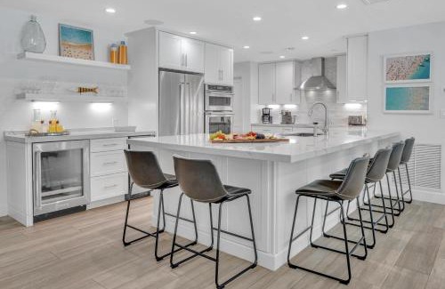 Harbour Inlet House | Coastal Style Haven Beach Proximity Heated Pool Tranquility Manatee Ranch Key RESlDENCES