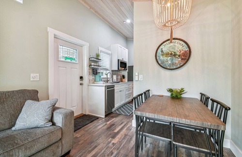 Dunedin House | Coastal Tiny Home on Pinellas Trail w/Heated Pool