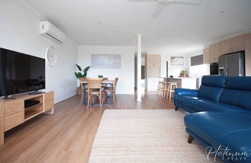 Indented Head House | Coastal View On The Esplanade