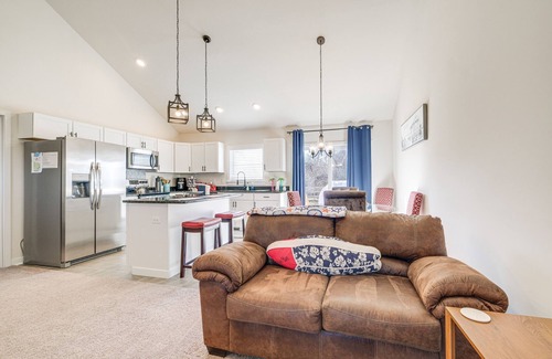 Colonial Beach House | Coastal Virginia Home w/Private Beach Access!