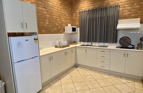 Lakes Entrance Hotel | Coastal Waters Motor Inn