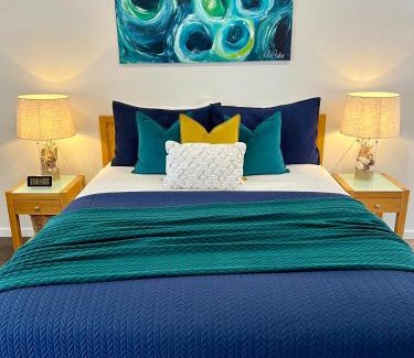Lakes Entrance Hotel | Coastal Waters Motor Inn
