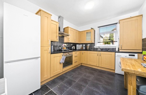 Coatbridge Apartment | Coats Apartment