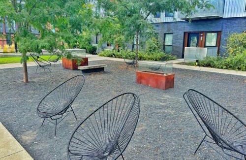 Downtown Des Moines Apartment | Cobalt Cove (132)