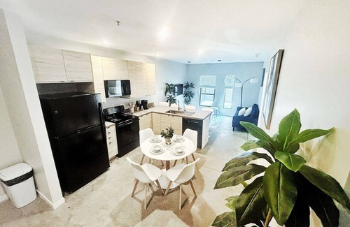 Downtown Des Moines Apartment | Cobalt Cove your home away from home