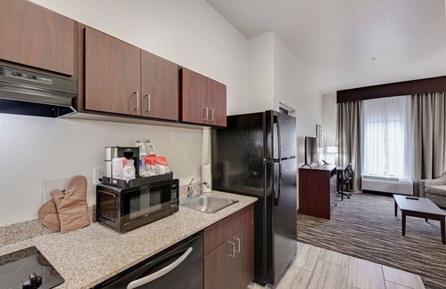 Mosinee Hotel | Cobblestone Hotel & Suites - Central Wisconsin Airport