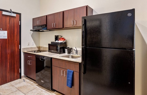 Fremont Hotel | Cobblestone Inn & Suites-Fremont