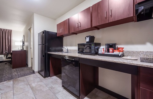 Fremont Hotel | Cobblestone Inn & Suites-Fremont
