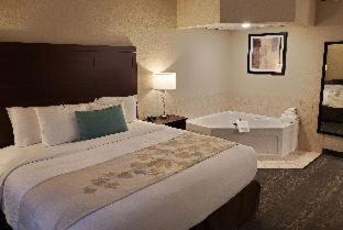 Oshkosh Hotel | Cobblestone Suites - Oshkosh