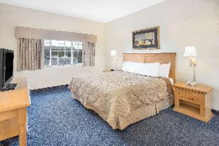 Oshkosh Hotel | Cobblestone Suites - Oshkosh
