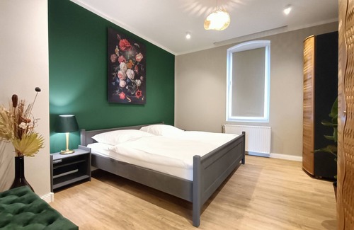 Coburg Apartment | Coburg holiday apartment, family-friendly and stylish.