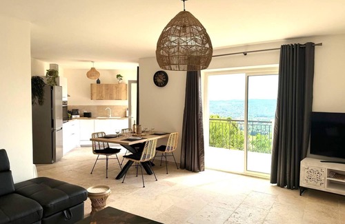 Callian House | Cocon La Belle Vue, vue Imprenable, Coeur Village