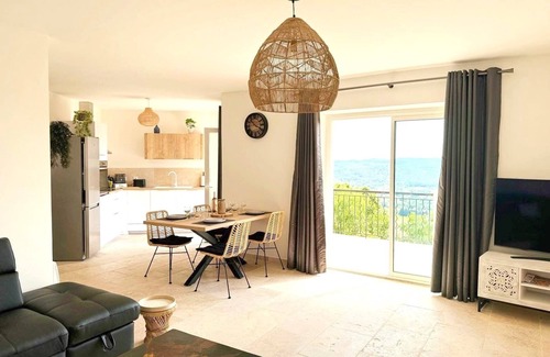 Callian House | Cocon La Belle Vue, vue Imprenable, Coeur Village