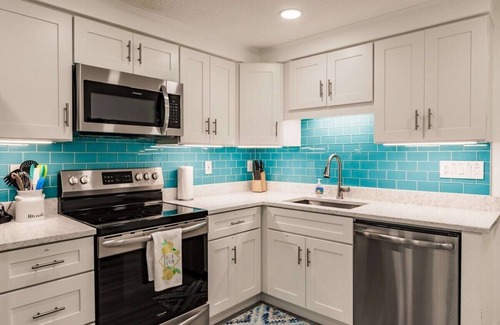 Whitney Beach House | Coconut Dreams | Heated Pool | 4 min to AMI Beach
