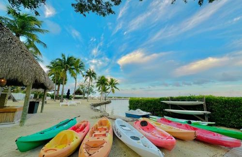 Tavernier Hotel | Coconut Palm Inn