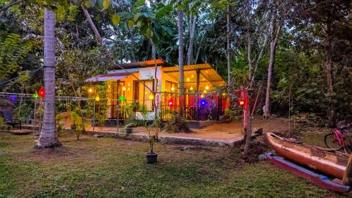 Udawalawa House | Coconut Tree House