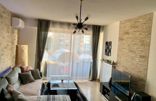 Golfe Juan Apartment | Cocoon vue Mer ☆ en face du Port de Golfe-Juan ☆