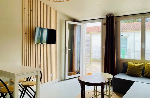 Les Conches House | Cocooning cottage by the sea