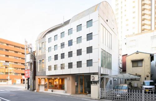 Hiroshima City Centre Apartment | COCOSTAY ユートピア十日市#201 Grate location 平和記念公園まで徒歩5分 電停まで徒歩1分 広々12名宿泊可能
