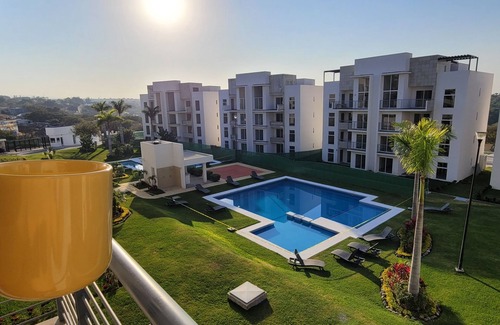 Lomas de Cocoyoc Apartment | Cocoyoc, Oaxtepec, Tepoztlan. 3 bed. 2 baths, 2 pools (5 min from Six Flags)