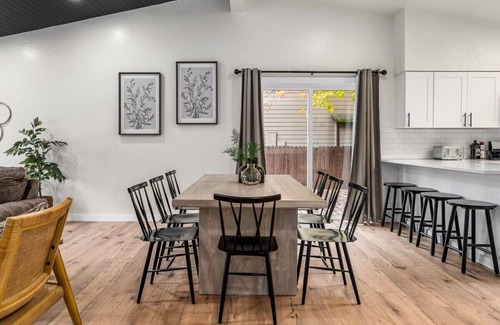 Graystone House | Coeur d'Alene Getaway I Quiet Neighborhood