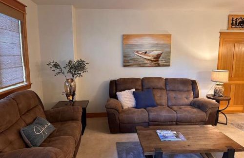 Coeur d'Alene Apartment | Coeur d Alene Riverstone Retreat