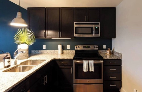 12 South Apartment | Coffee Shops, Restaurants, Bars, Salons and Boutiques, just steps away.